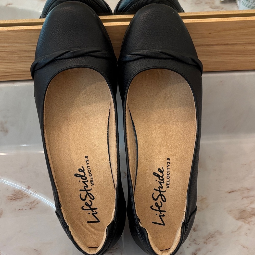 Life Stride Black Loafers for Women